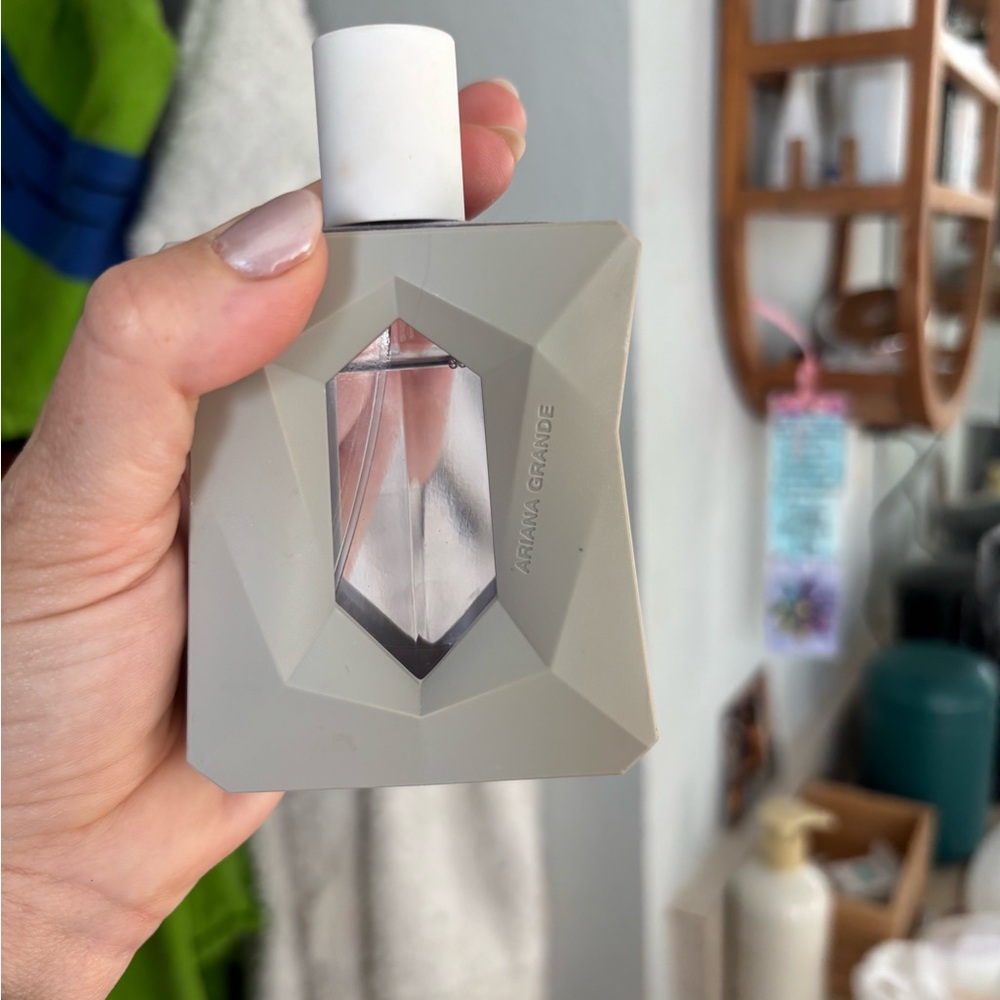 Ariana Grande “God Is A Woman" Eau de Parfum